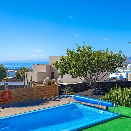Casa Drago Tías
